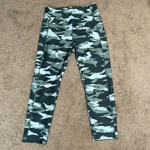 Marika green camo stretch leggings. Size M